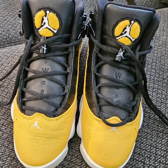Jordan Six Rings Yellow and Black 8M - Picture 1 of 5
